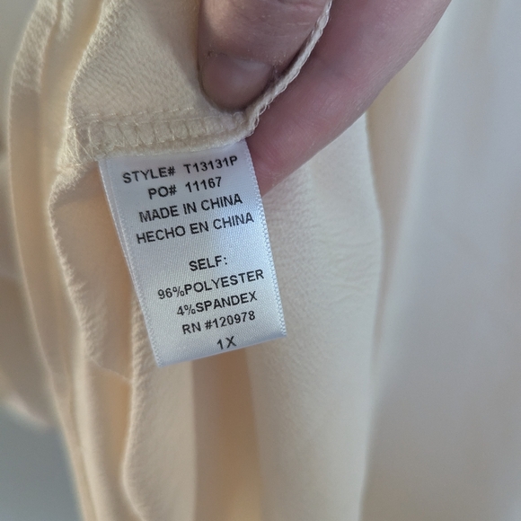 Embroidered Cream Tunic • Boho • Folk - Picture 8 of 8